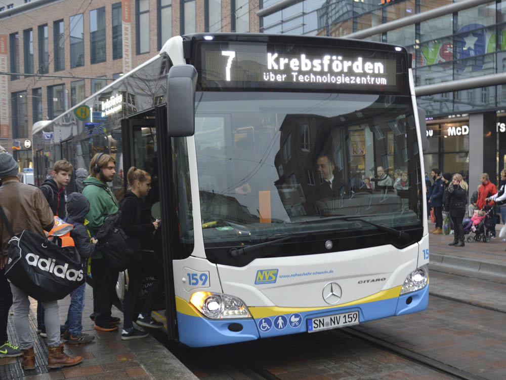 Die neuen Niederflurbusse bieten einen deutlich höheren Komfort