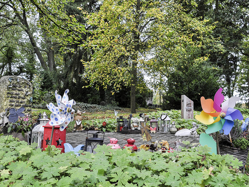 Gedenkfeier für stillgeborene Kinder am 25. November auf dem Alten Friedhof der Landeshauptstadt