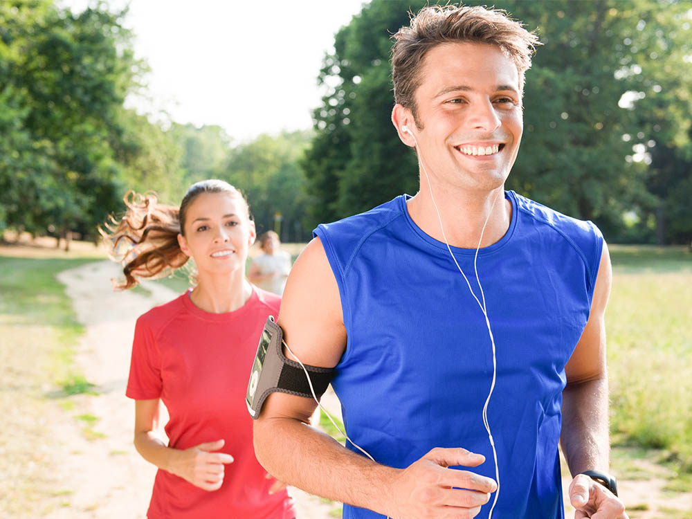 Gesundheitskasse bereitet Läufer mit neuem Trainingskurs auf den 13. Schweriner Nachtlauf vor